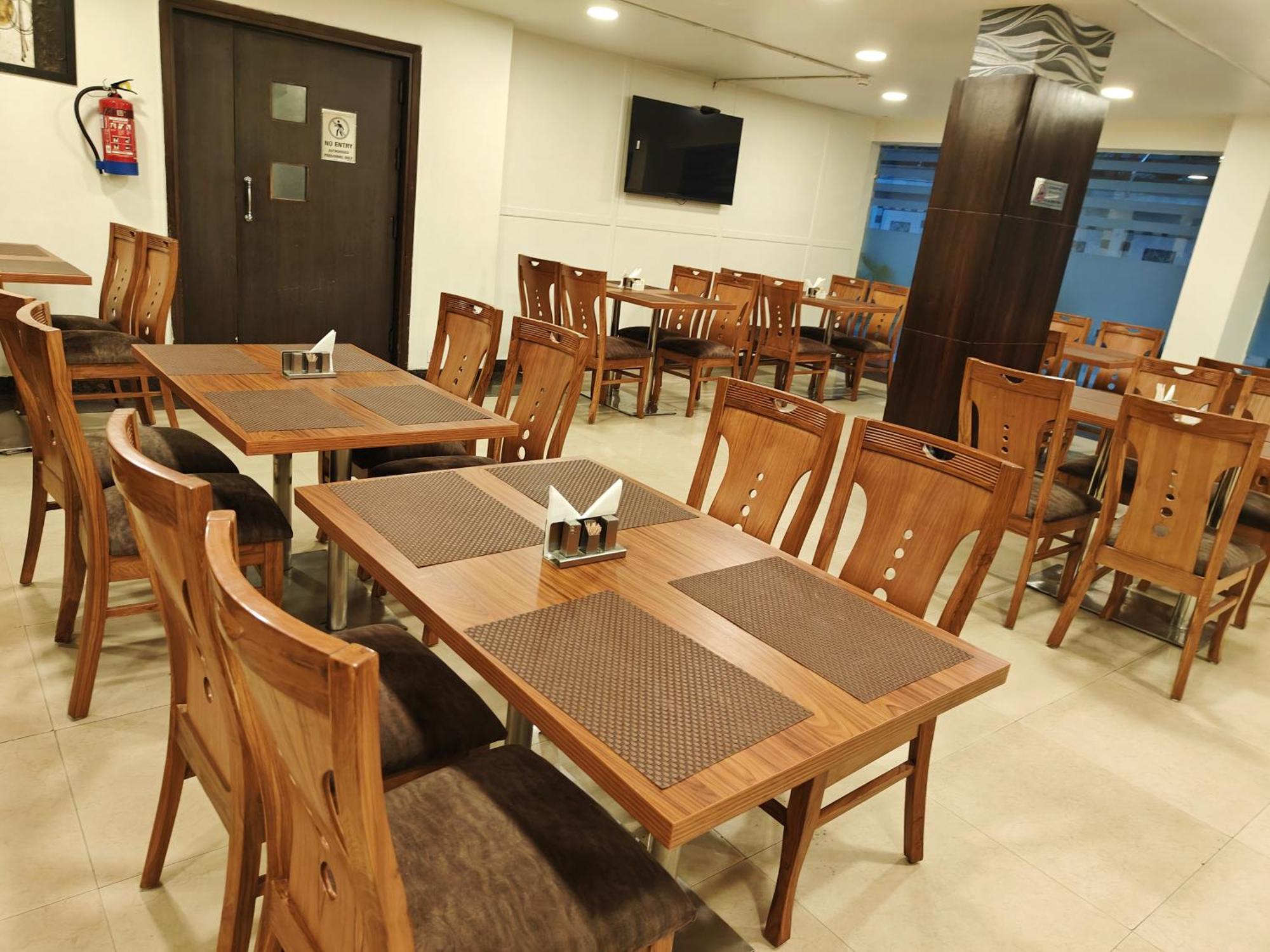 Rosemallow Hotel New Delhi Exterior photo