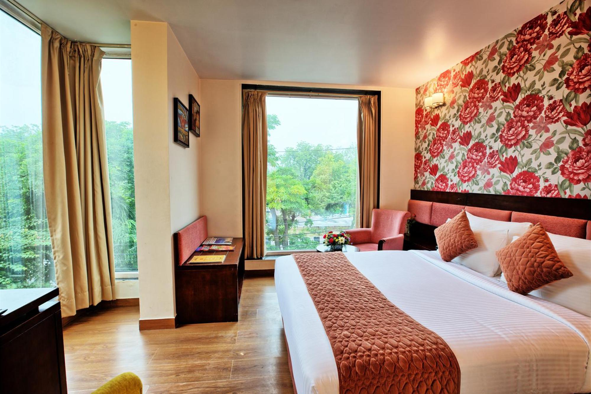 Rosemallow Hotel New Delhi Exterior photo