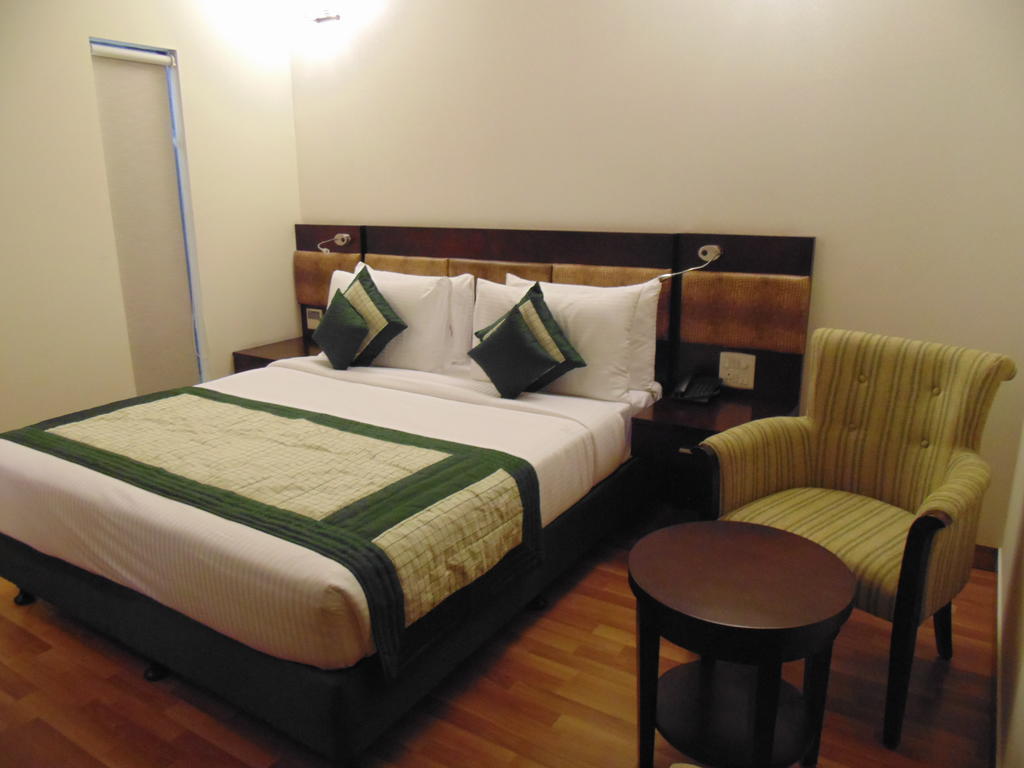 Rosemallow Hotel New Delhi Exterior photo